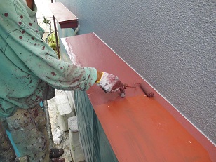ハイポンファインプライマーⅡによる鉄部への錆止め塗装