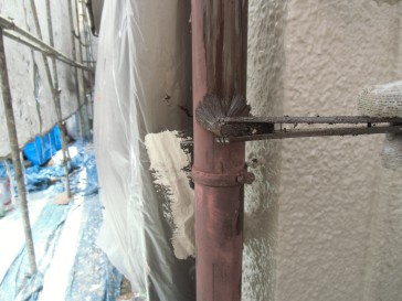 雨樋への塗装｜ファインウレタンU100